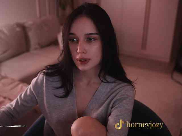 HorneyJozy webcam