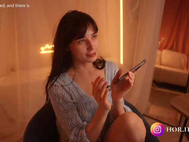 HorneyJozy webcam