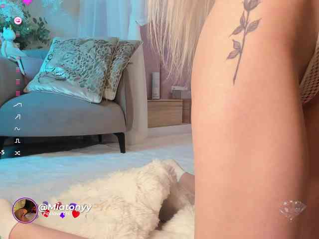 Mia_Milasheva webcam
