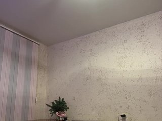 LittleDelora Porn Show