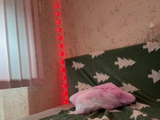 LittleDelora Porn Show