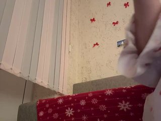 LittleDelora Porn Show