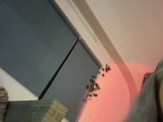 LittleDelora Porn Show