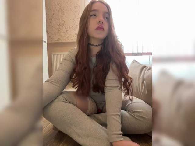 LittleDelora's BongaCams show and profile