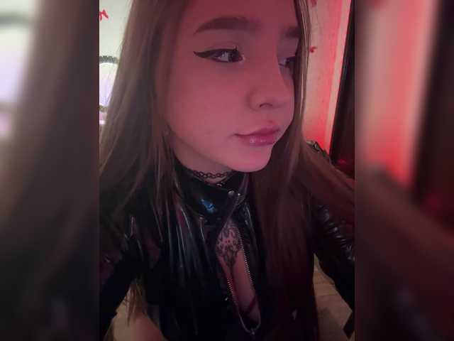 в попе у LittleDelora