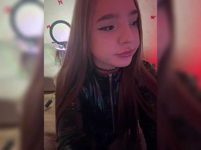 модель LittleDelora