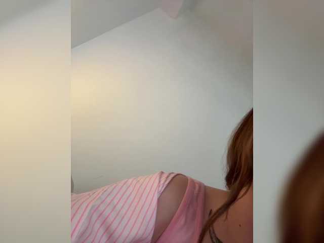 Sex chat gratuit in direct cu LittleDelora pe BongaCams