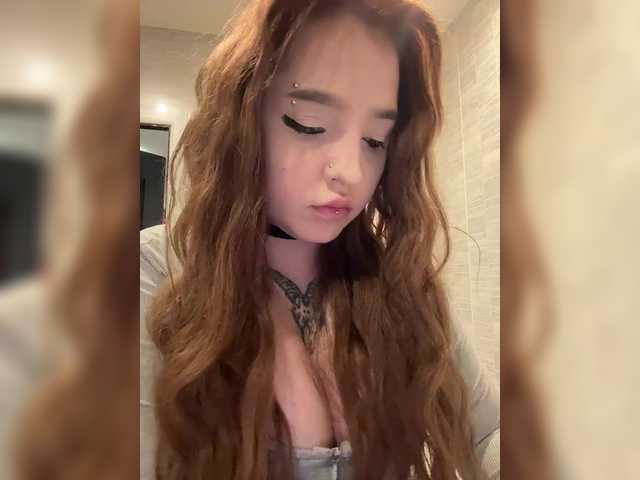  LittleDelora chat room