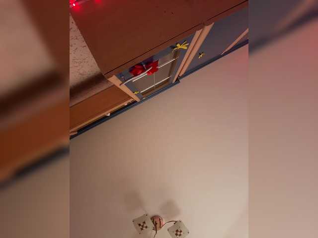 LittleDelora live cam profile