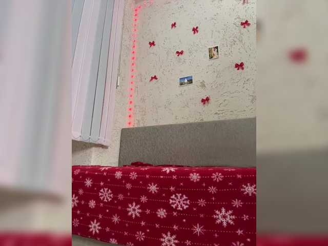 LittleDelora's BongaCams show and profile