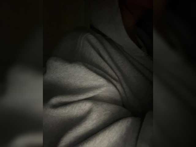 LittleDelora's BongaCams show and profile