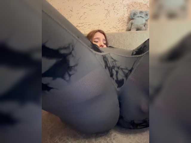 LittleDelora's BongaCams show and profile