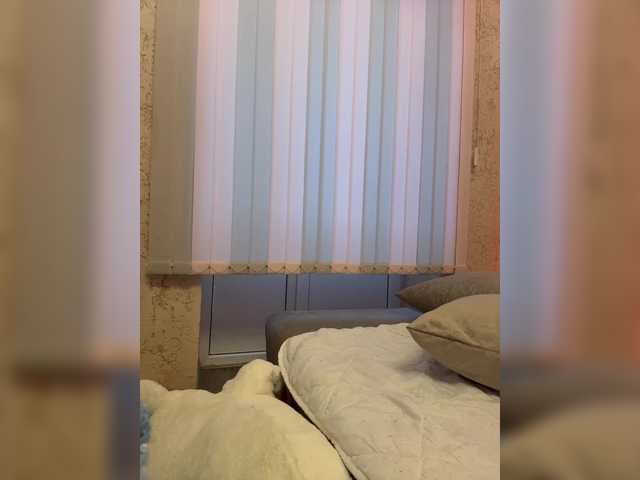 LittleDelora's BongaCams show and profile