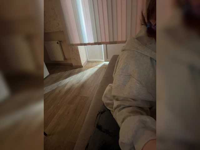 LittleDelora's BongaCams show and profile