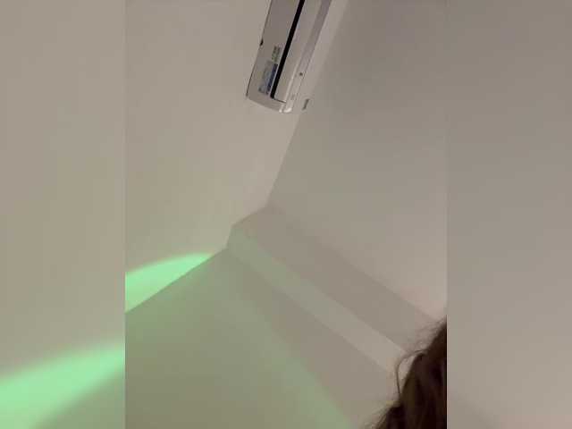  LittleDelora chat room