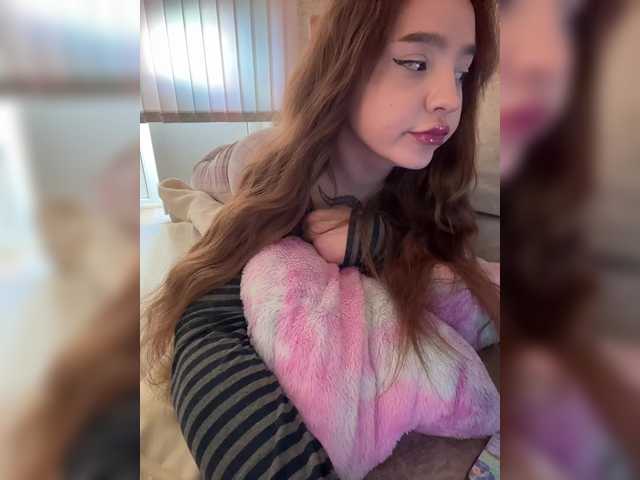  LittleDelora chat room