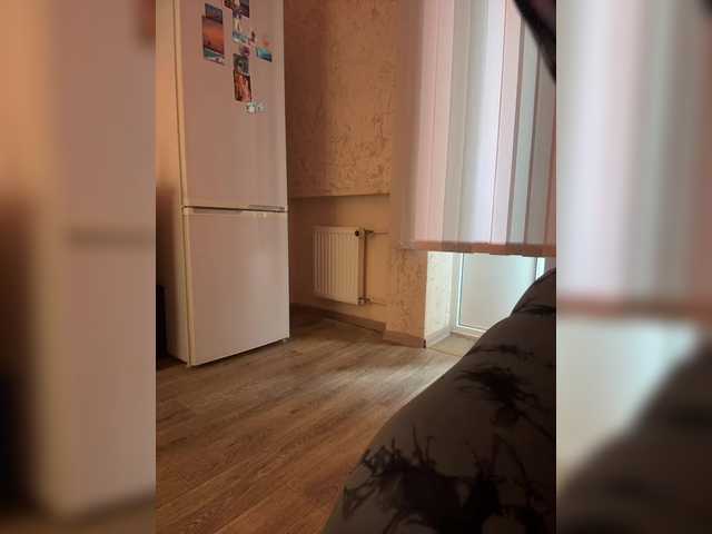 LittleDelora's BongaCams show and profile