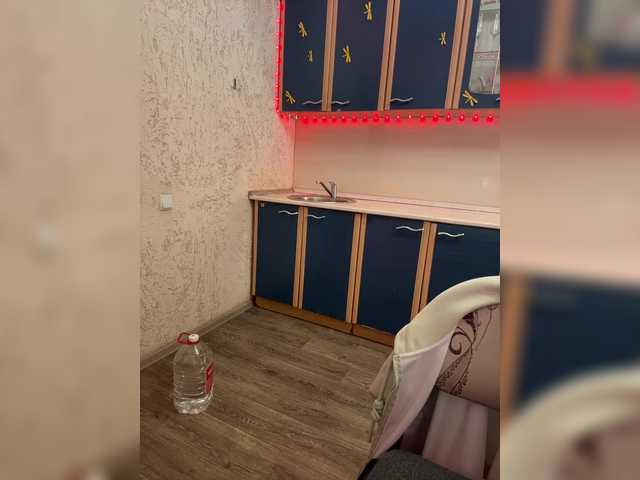 LittleDelora's BongaCams show and profile