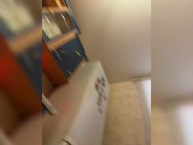 LittleDelora's BongaCams show and profile