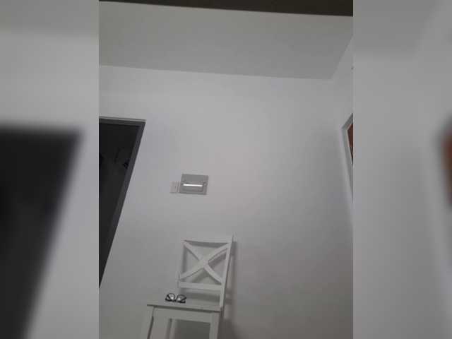  LittleDelora chat room