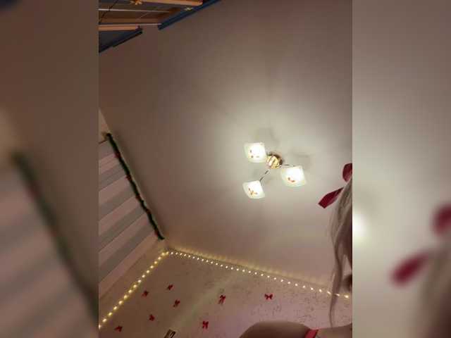 LittleDelora's BongaCams show and profile