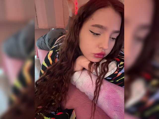 LittleDelora's BongaCams profile