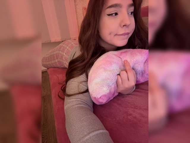 LittleDelora's BongaCams show and profile