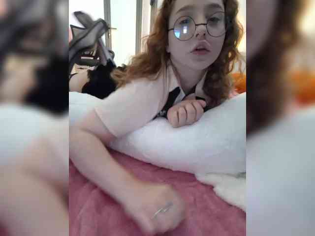 amateur pornstar live LittleDelora