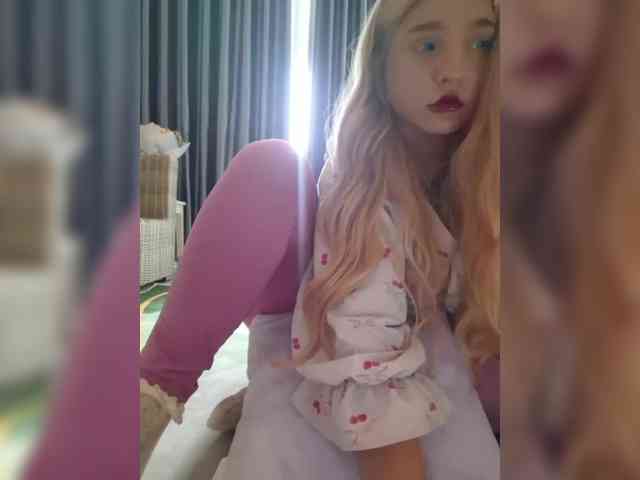 LittleDelora