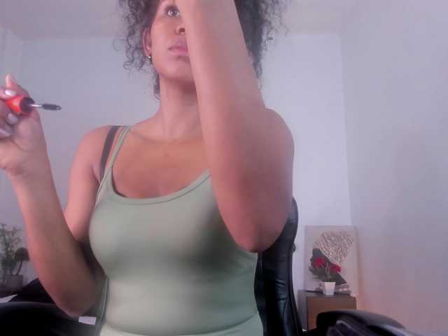  Ellie-Alves chat room