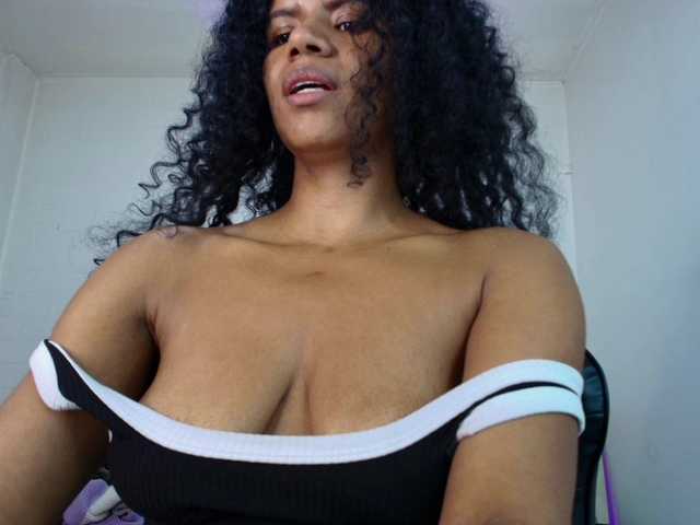  Ellie-Alves chat room