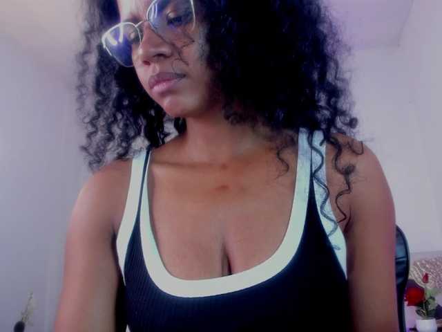  Ellie-Alves chat room