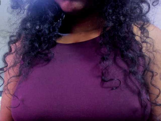 Ellie-Alves's BongaCams show and profile