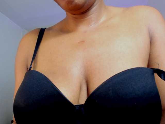  Ellie-Alves chat room