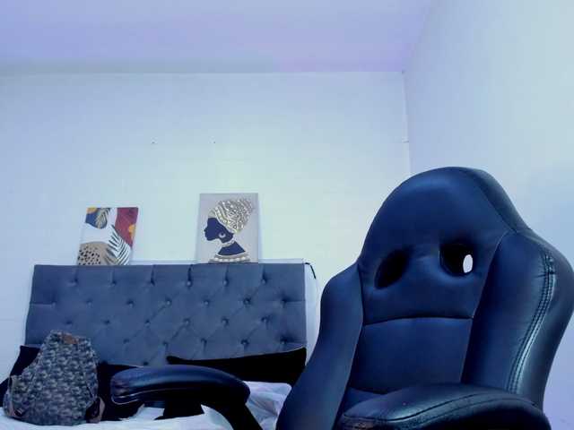  Ellie-Alves chat room