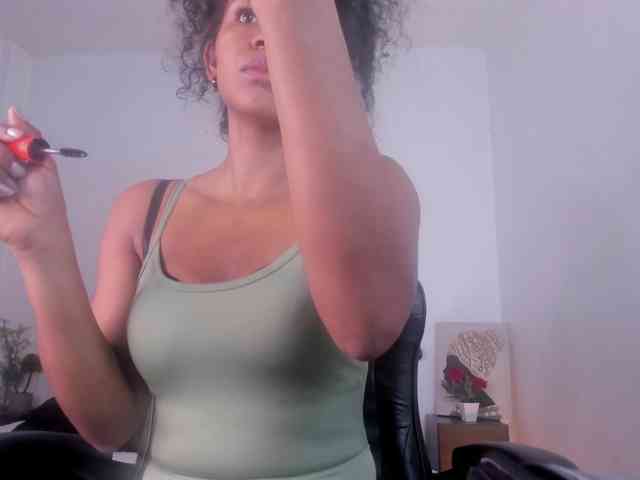 Ellie-Alves webcam