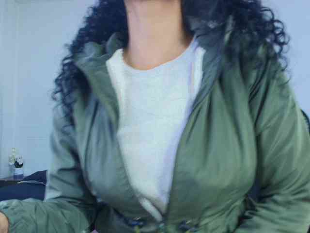 Ellie-Alves webcam