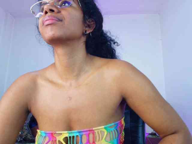 Ellie-Alves webcam