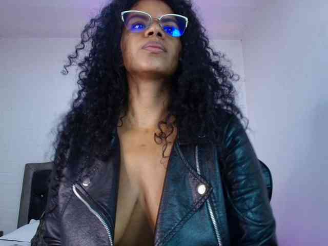 Ellie-Alves webcam