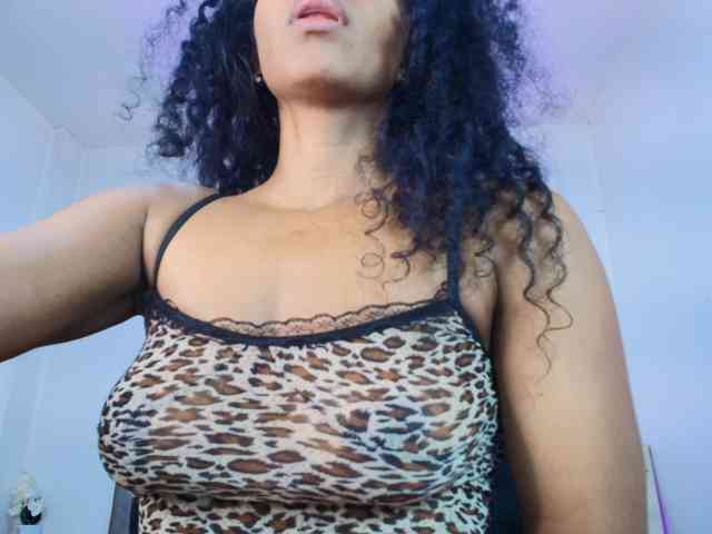Ellie-Alves webcam