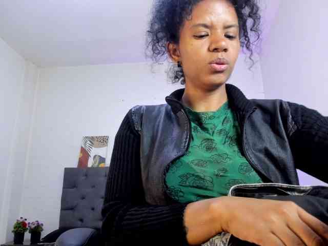 Ellie-Alves webcam