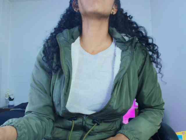 Ellie-Alves webcam
