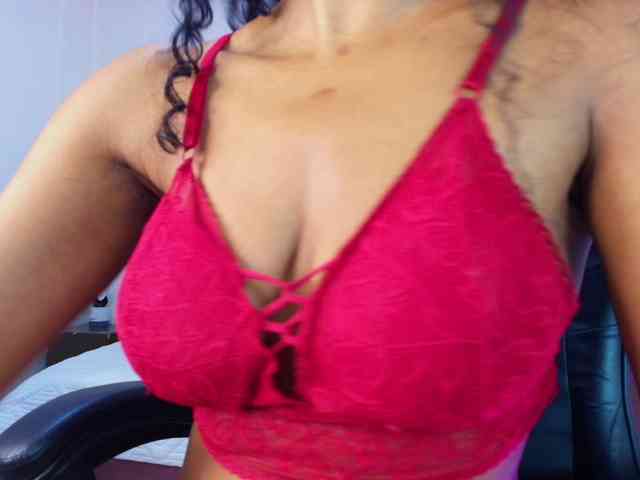 Ellie-Alves webcam