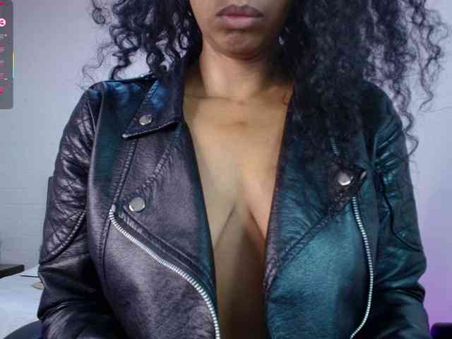 Ellie-Alves webcam