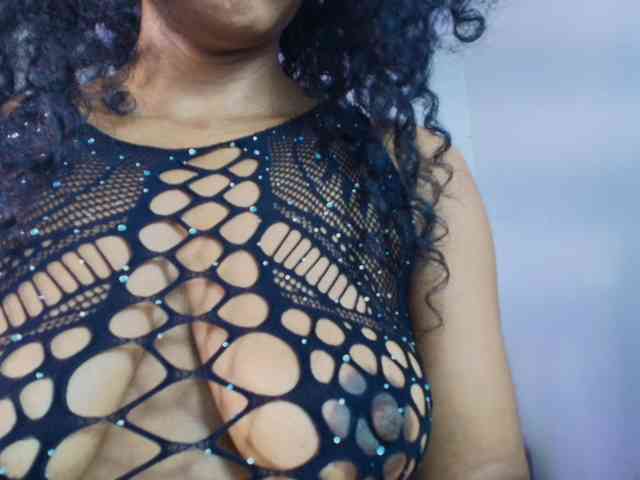 Ellie-Alves webcam