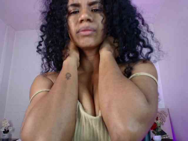 Ellie-Alves webcam