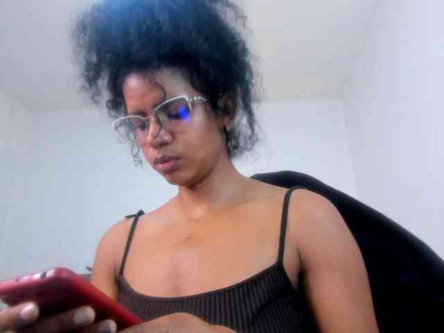 Ellie-Alves webcam