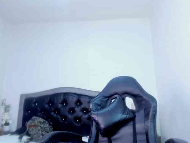 Ellie-Alves webcam