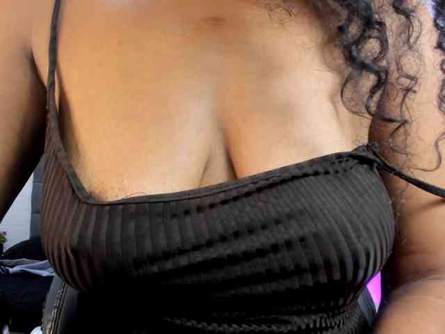 Ellie-Alves webcam
