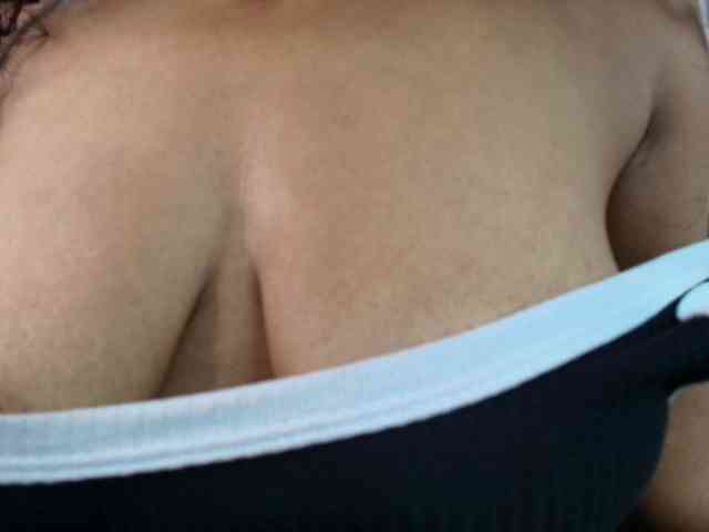 Ellie-Alves webcam